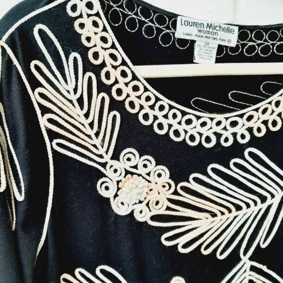 LAUREN MICHELLE Woman Plus Stretchy Knit Ribbon Metallic Embroidery Top sz: 2X - Picture 3 of 8